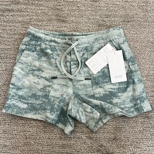 NWT Athleta Farallon Short Small